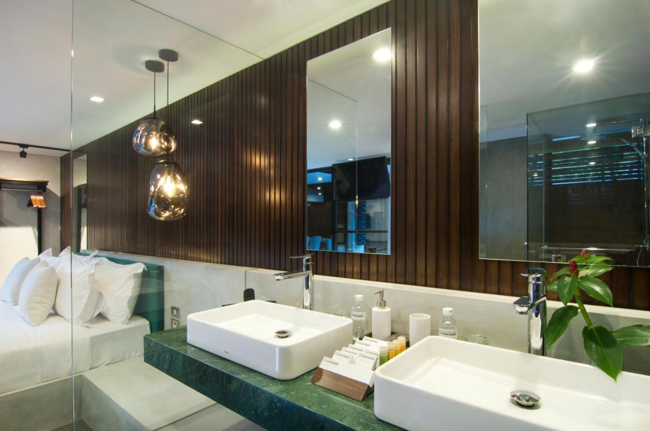 4br Jumat - Minggu